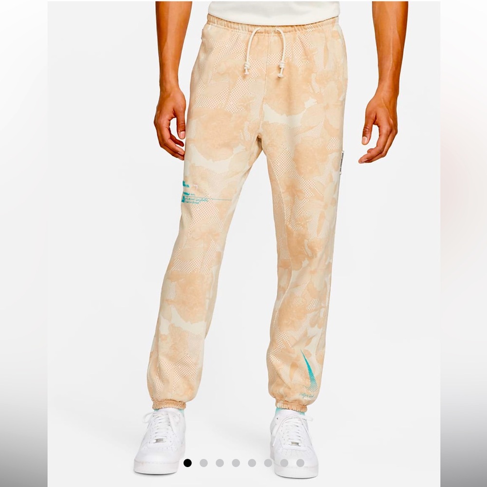 NIKE Dri-Fit Standard Issue basketball pants